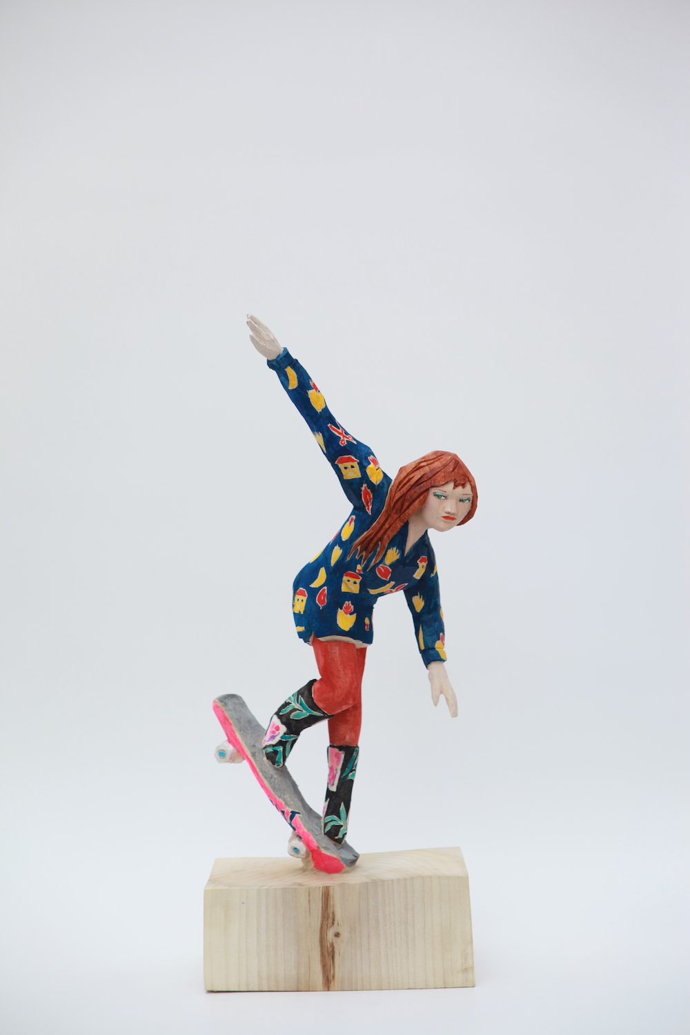 Individuality, 2019 – Hideki Iinuma. H52 × 20 × 17 cm, Celtis sinensis.
