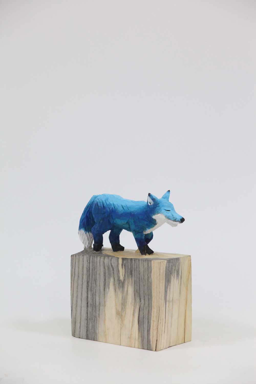 aaf, 2023 – Hideki Iinuma. H25 × 9 × 23 cm, Kihada.