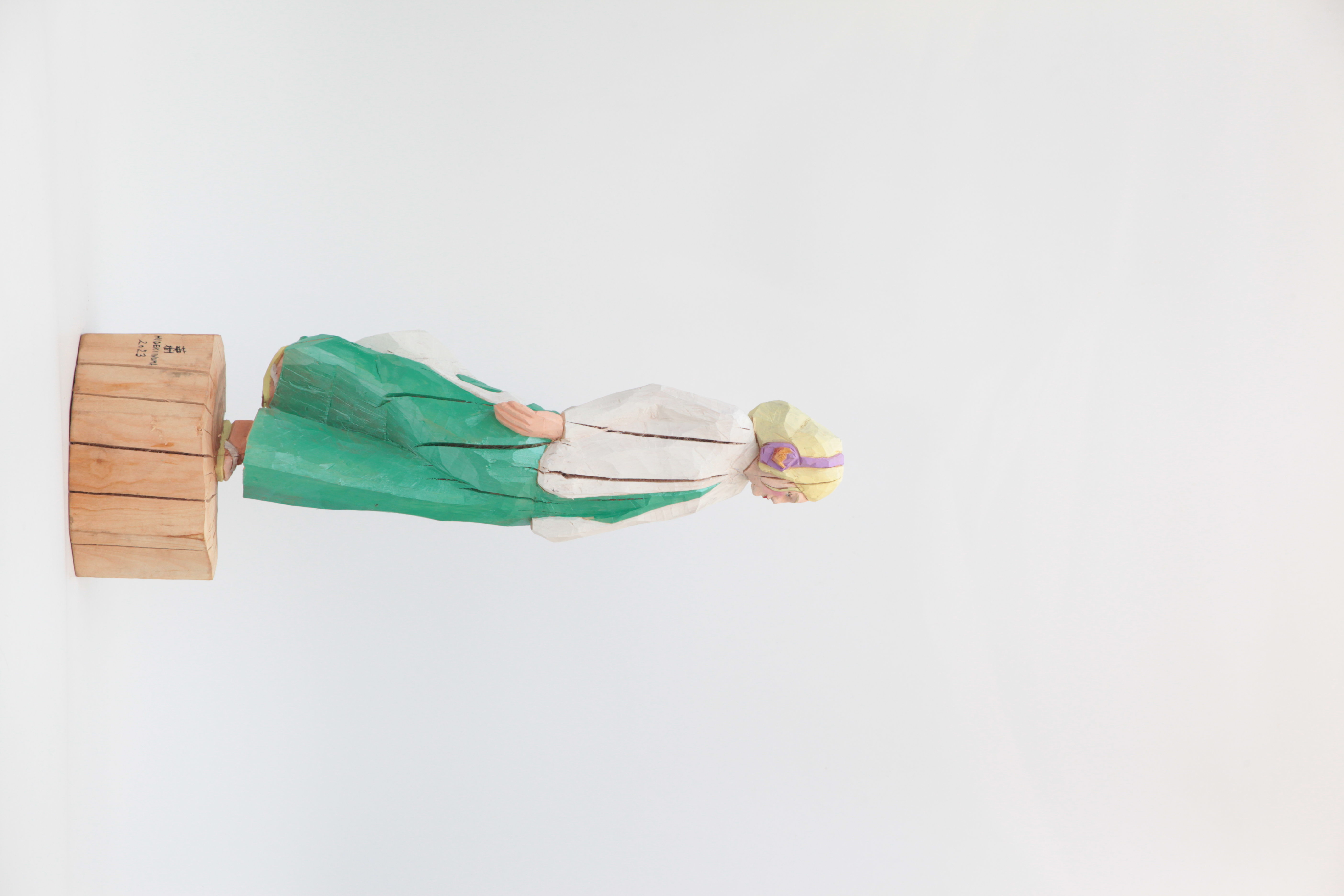 swam, 2023 – Hideki Iinuma. H60 × 22 × 12 cm, Kirsche.