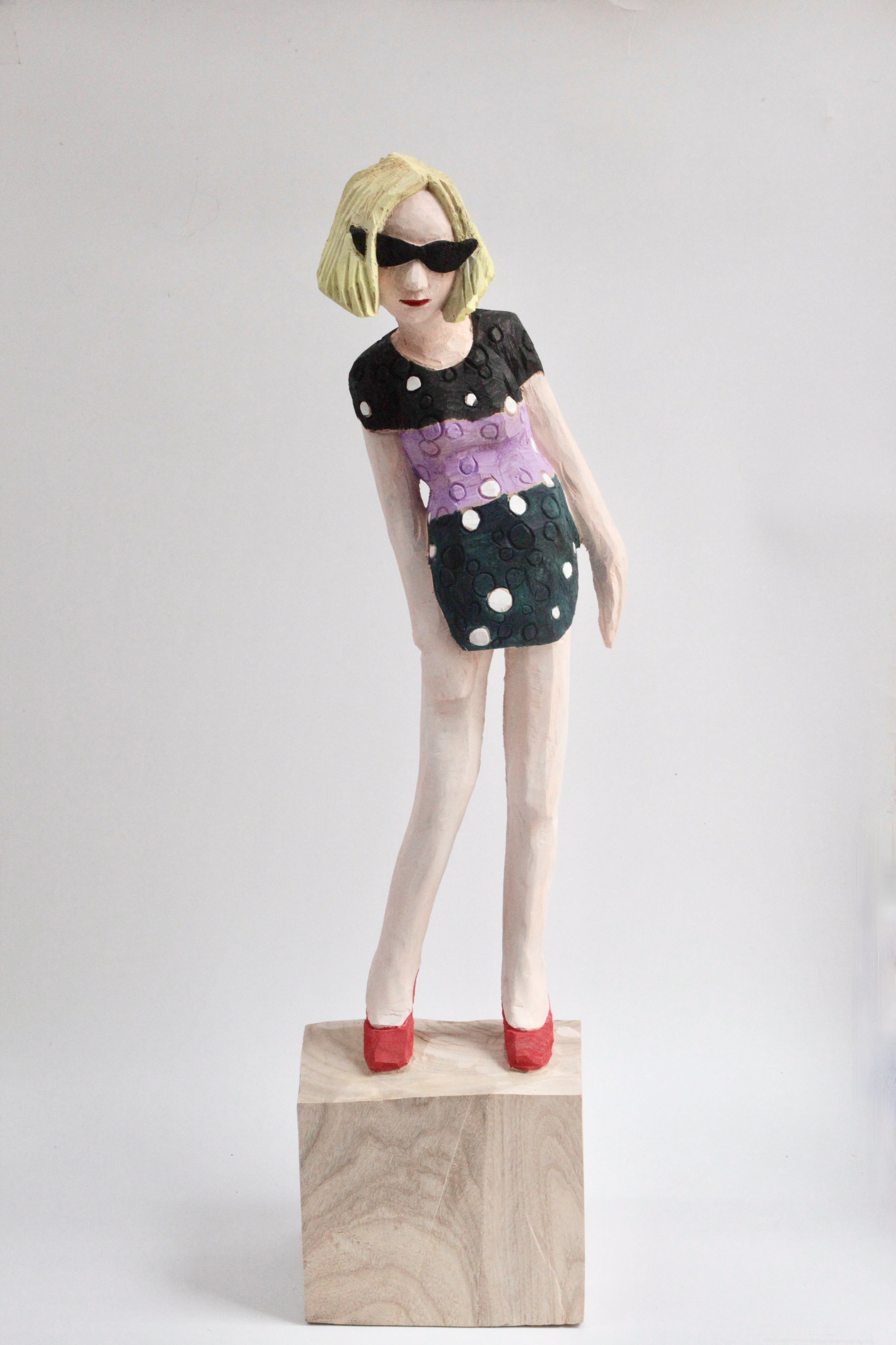 obstacle, 2026 – Hideki Iinuma. H79 × 21 × 14 cm, Kampfer.