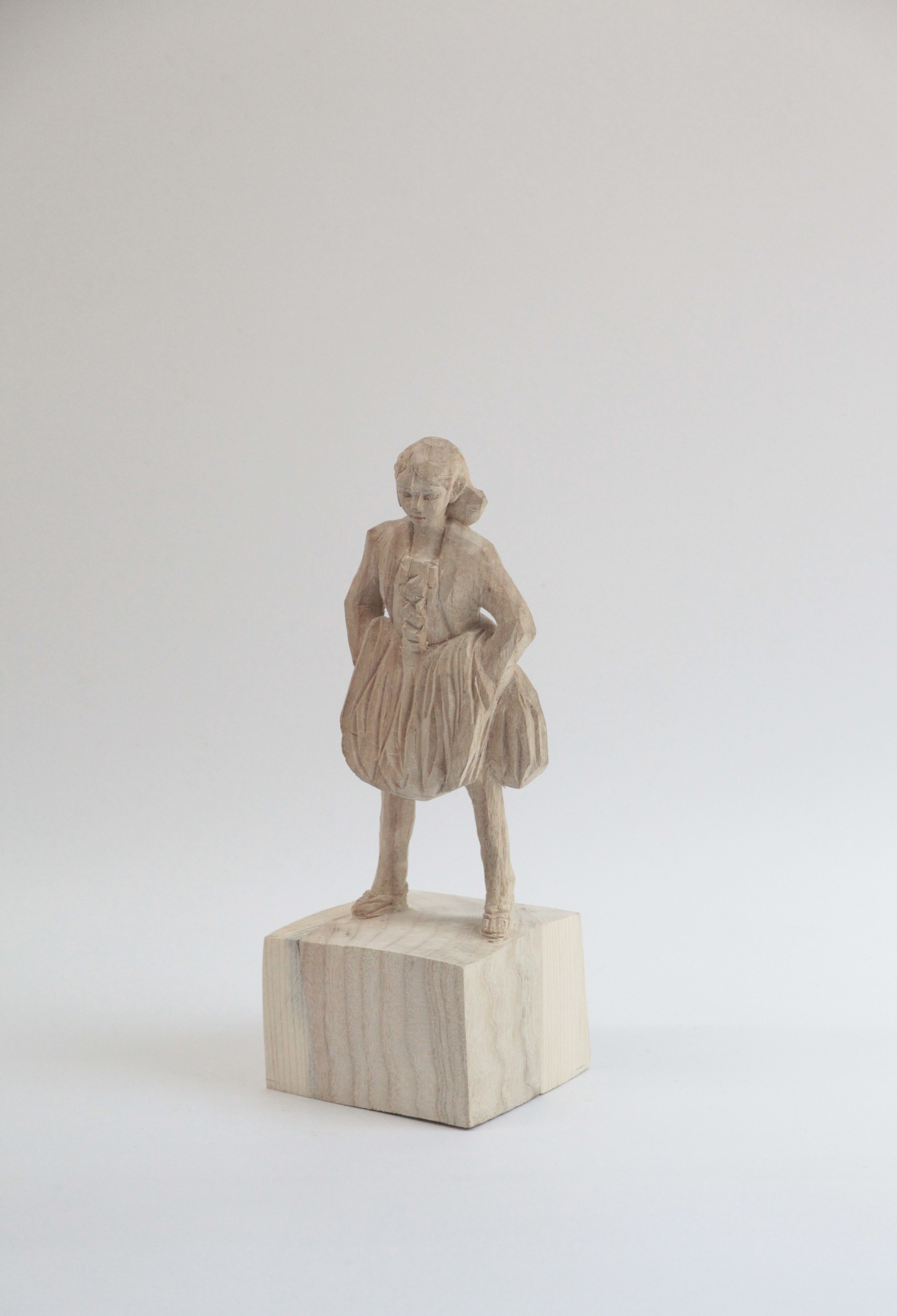 frequently, 2026 – Hideki Iinuma. 29 × 11 × 10 cm, Kampfer.